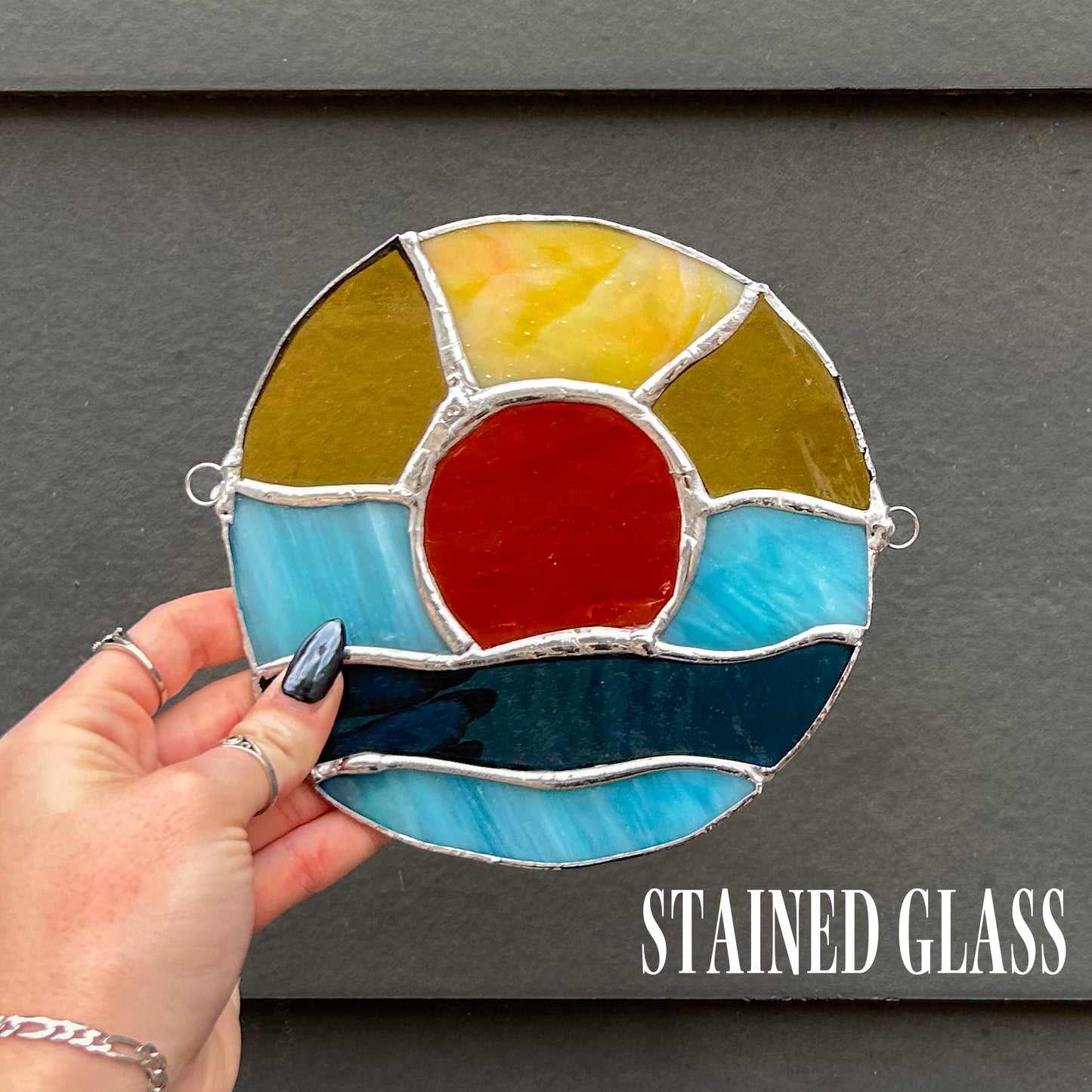 July Classes.                                         Message us to book your class!  Classes are paid the day of the class. 

Beginners Fuse Glass class $90
Beginners  Stained Glass class $90